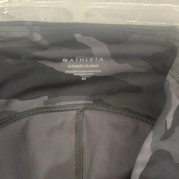 Athleta ultimate 7/8 tight medium - Picture 3 of 6